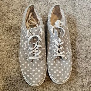 Vintage grey star patterned vans